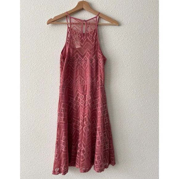 Mi Ami (Francesca) Rose Color Laced Halter Midi Dress NWT size Medium - Picture 3 of 6
